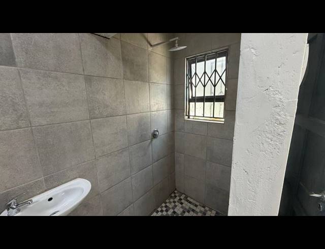 2 BEDROOM HOUSE FOR SALE IN SOSHANGUVE VV